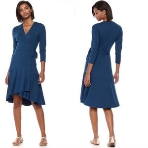 NWT Lilly Pulitzer Rozaline wrap dress in inky navy color size M